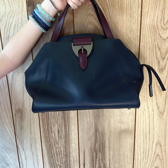 Nicoli Hand bag - Picture 1 of 4